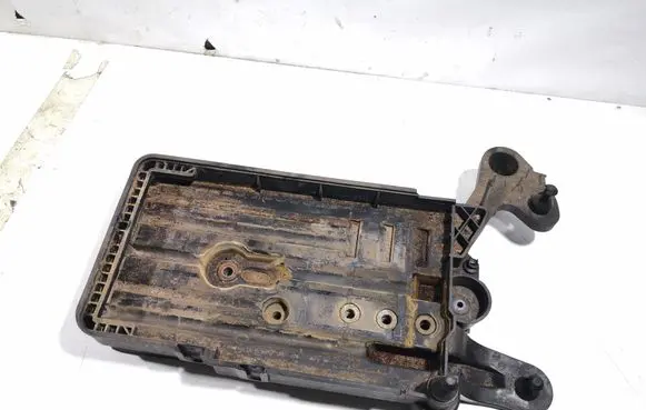 Volkswagen Golf VII Battery tray 5Q0915321G 5Q0915331H