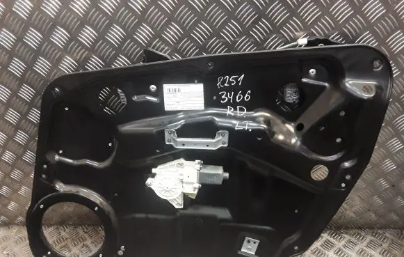 Mercedes-Benz R W251 Front door window regulator with motor 2518200842 A2518200842