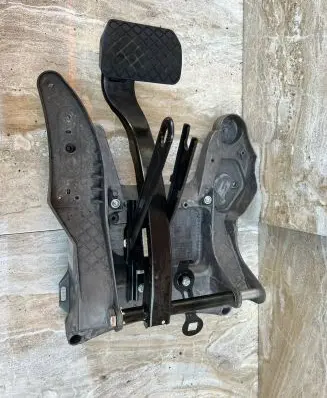 Audi Q7 4L Brake pedal 7L8723031C 0119775