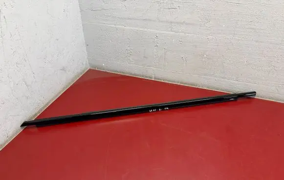 BMW X1 U11 Front door glass trim molding 9451533