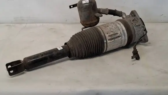 Audi A8 S8 D3 4E Rear shock absorber/damper 4E0616001H