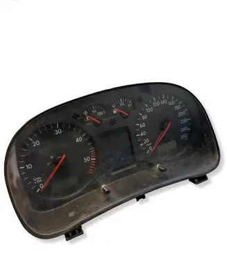 Volkswagen Golf IV Speedometer (instrument cluster) 1J0920826C VWZ7Z0C8351351