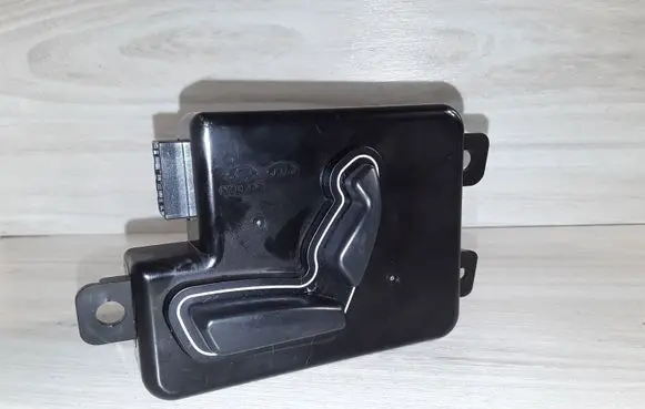 KIA Carnival Seat control module 889914D000