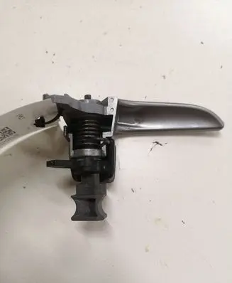 Mazda 3 I Front door interior handle