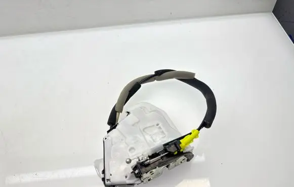 Nissan Juke II F16 Rear door lock 825016PA1C