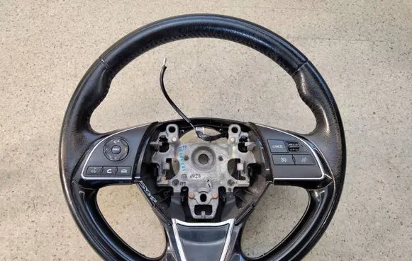 Mitsubishi Outlander Steering wheel