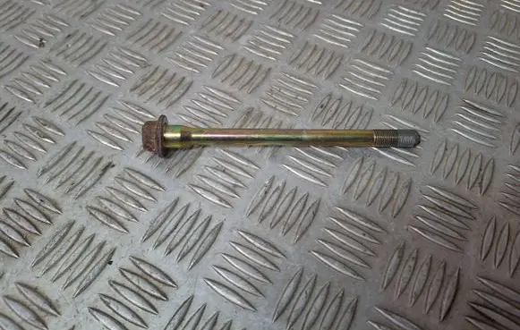Nissan X-Trail T30 Rear suspension camber bolt 