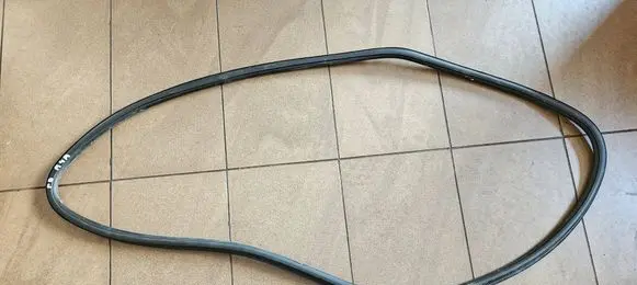 Audi A4 S4 B9 Front door rubber seal 8W0831721B