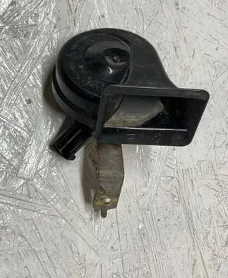 Volkswagen Golf IV Horn signal 00884