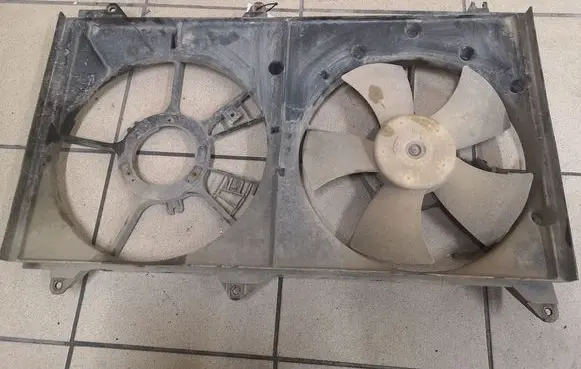 Toyota Avensis Verso Electric radiator cooling fan