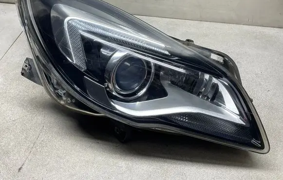 Opel Insignia A Headlight/headlamp 13426664 23004642