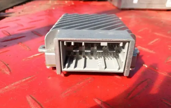 BMW X6 E71 Sound amplifier C2545156 9286863 B122UWCC2545156