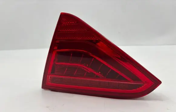 Audi A5 8T 8F Tailgate rear/tail lights 8T0945094C