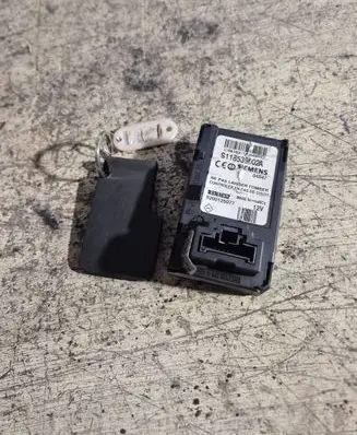Renault Megane II Ignition key card reader 8200125077 S118539002A