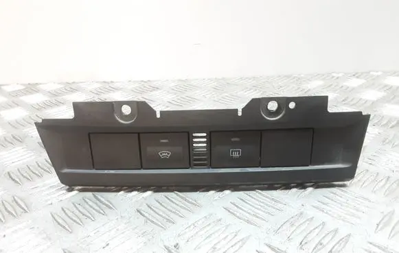 Ford Focus Windscreen/window heater switch 4M5113D734D