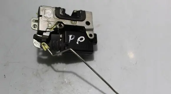 Dacia Sandero Front door lock