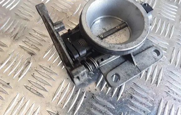 Renault Scenic I Throttle valve 7700875435