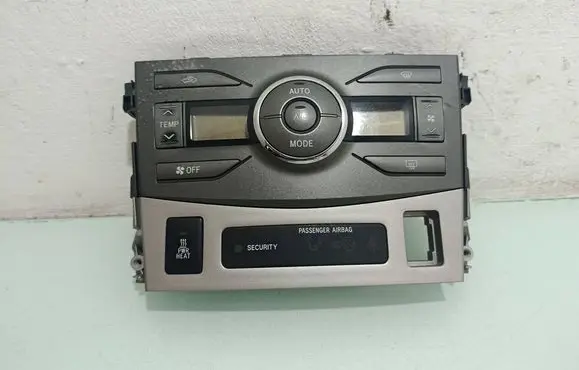 Toyota Corolla E140 E150 Climate control unit 5590012A60 75D102