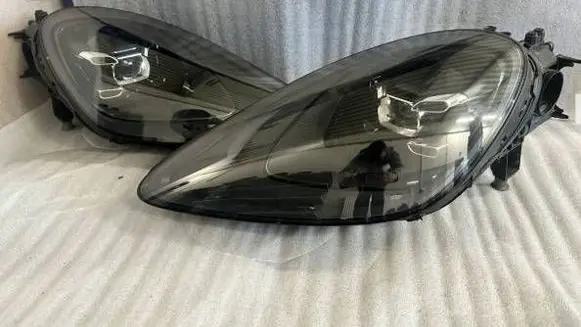 Porsche Cayenne (9Y0 9Y3) Headlights/headlamps set 9Y0941032Q 9Y0941031Q 1EX01443922