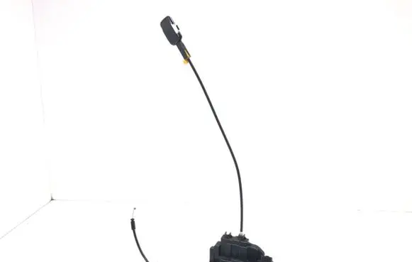 Renault Clio III Front door lock 300125-C