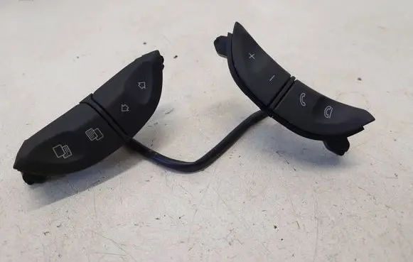 Mercedes-Benz Sprinter W906 Steering wheel buttons/switches A9068200010 9068200010