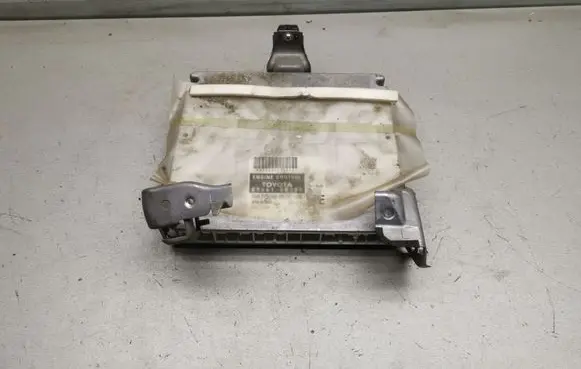 Toyota Yaris Engine control unit/module 896610D180 MB2750005575