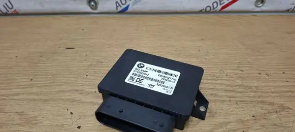 BMW X3 F25 Hand brake control module 6863277