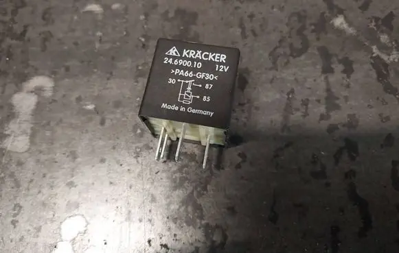 Audi A3 S3 8L Other relay 24.6900.10 109