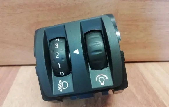 Renault Zoe Light switch 251900567R A14547 180104