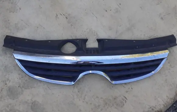 Hyundai ix 55 Front bumper upper radiator grill 863663J000