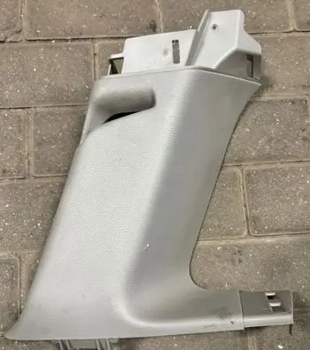 Jeep Grand Cherokee (C) pillar trim 680866