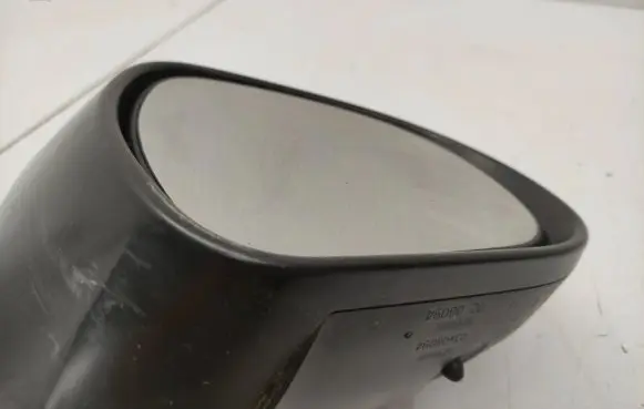 Front door electric wing mirror