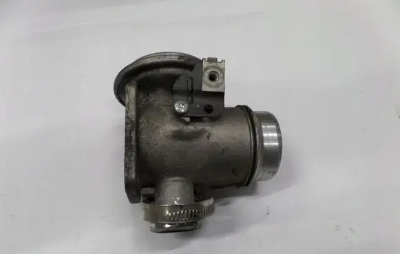 BMW 3 E46 EGR valve 7789999