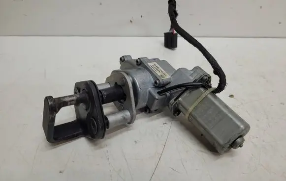 Volkswagen Transporter - Caravelle T5 Sliding door latching motor 7H0843765D