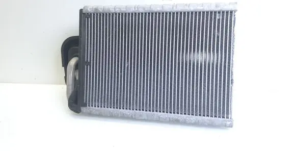 Mercedes-Benz E W212 Air conditioning (A/C) radiator (interior) A2128300058 V1986002 2128300284