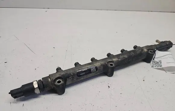 Volvo S60 Fuel main line pipe 8658252