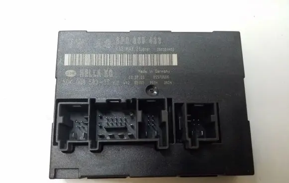 Audi A3 S3 8P Comfort/convenience module 8P0959433 5DK008583