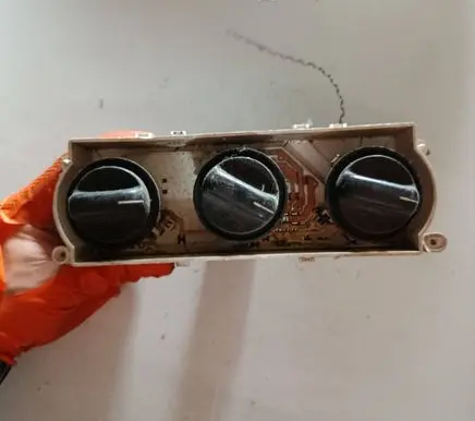Opel Vectra B Climate control unit 86323