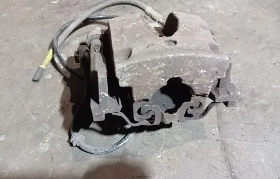 Mercedes-Benz GLC C253 Rear brake caliper A2534231998