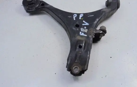 Honda FR-V Front lower control arm/wishbone
