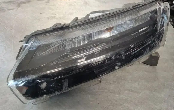 Dacia Spring Headlight/headlamp 266052417R