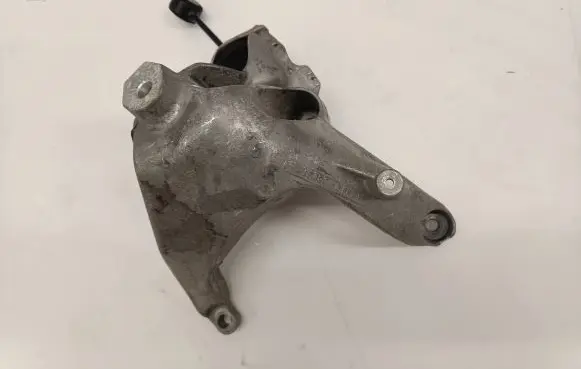 Audi A6 S6 C8 4K Engine mount bracket 4M0199307CP