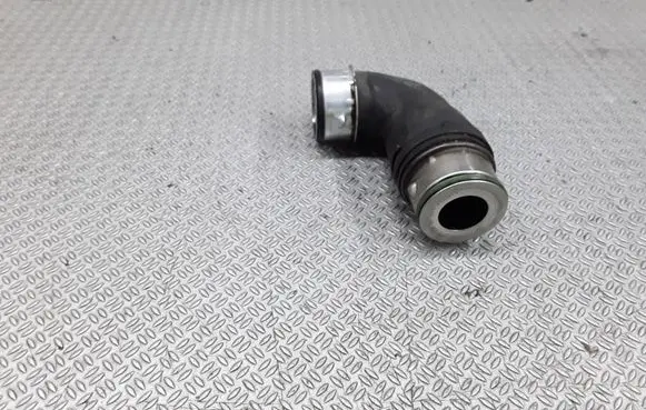 Volkswagen Jetta V Intercooler hose/pipe 1T0145790B