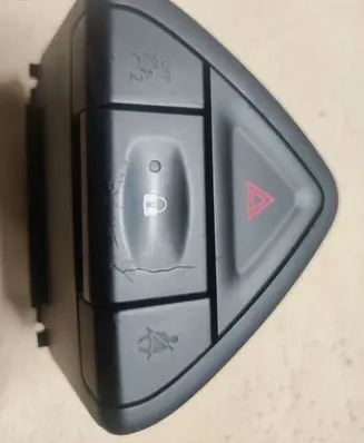 Renault Koleos I Hazard light switch 68485JY00A