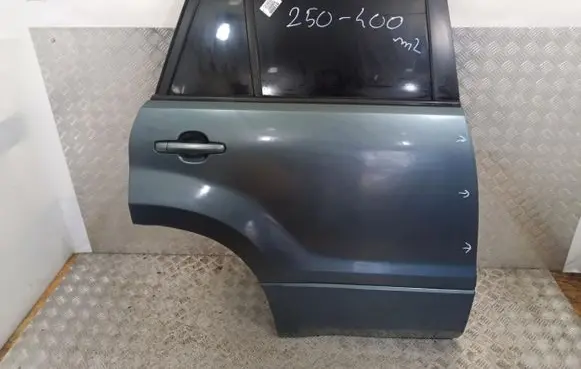 Suzuki Grand Vitara II Rear door