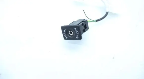 Volkswagen PASSAT CC AUX in-socket connector 3C0971154