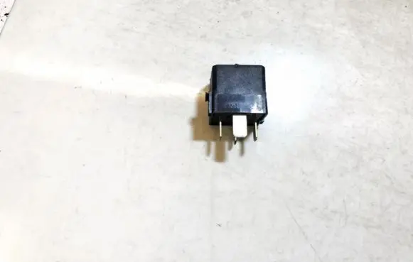 Mercedes-Benz C W203 Other relay a0025421319 4ra00779100