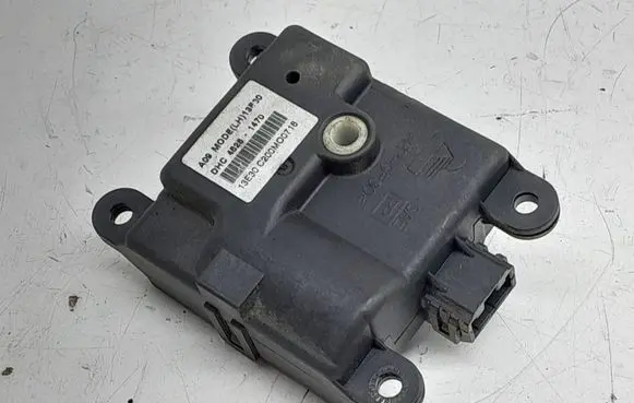 SsangYong Korando Air flap motor/actuator 45261470 C200M00718