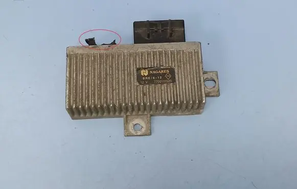Renault Kangoo I Glow plug pre-heat relay 7700111525