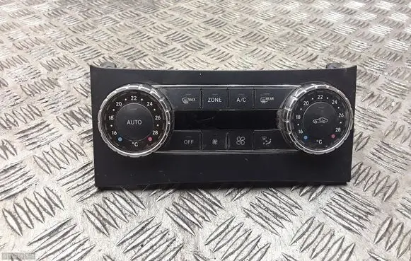 Mercedes-Benz B W245 Climate control unit A2049006608